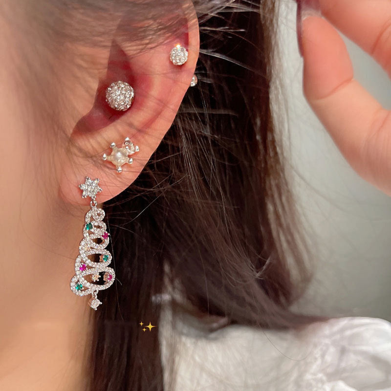 Lisslune | Shiny Christmas tree earrings