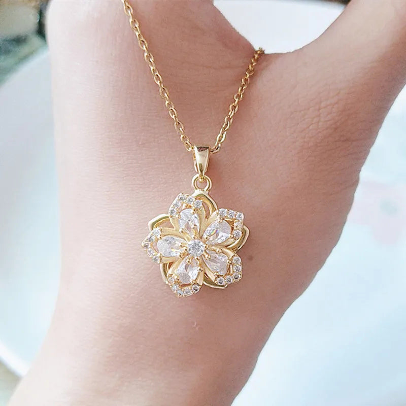 Lisslune | Rotating Bauhinia Necklace