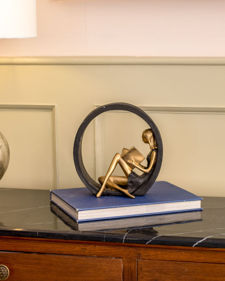 Lisslune | Reading Girl Statue