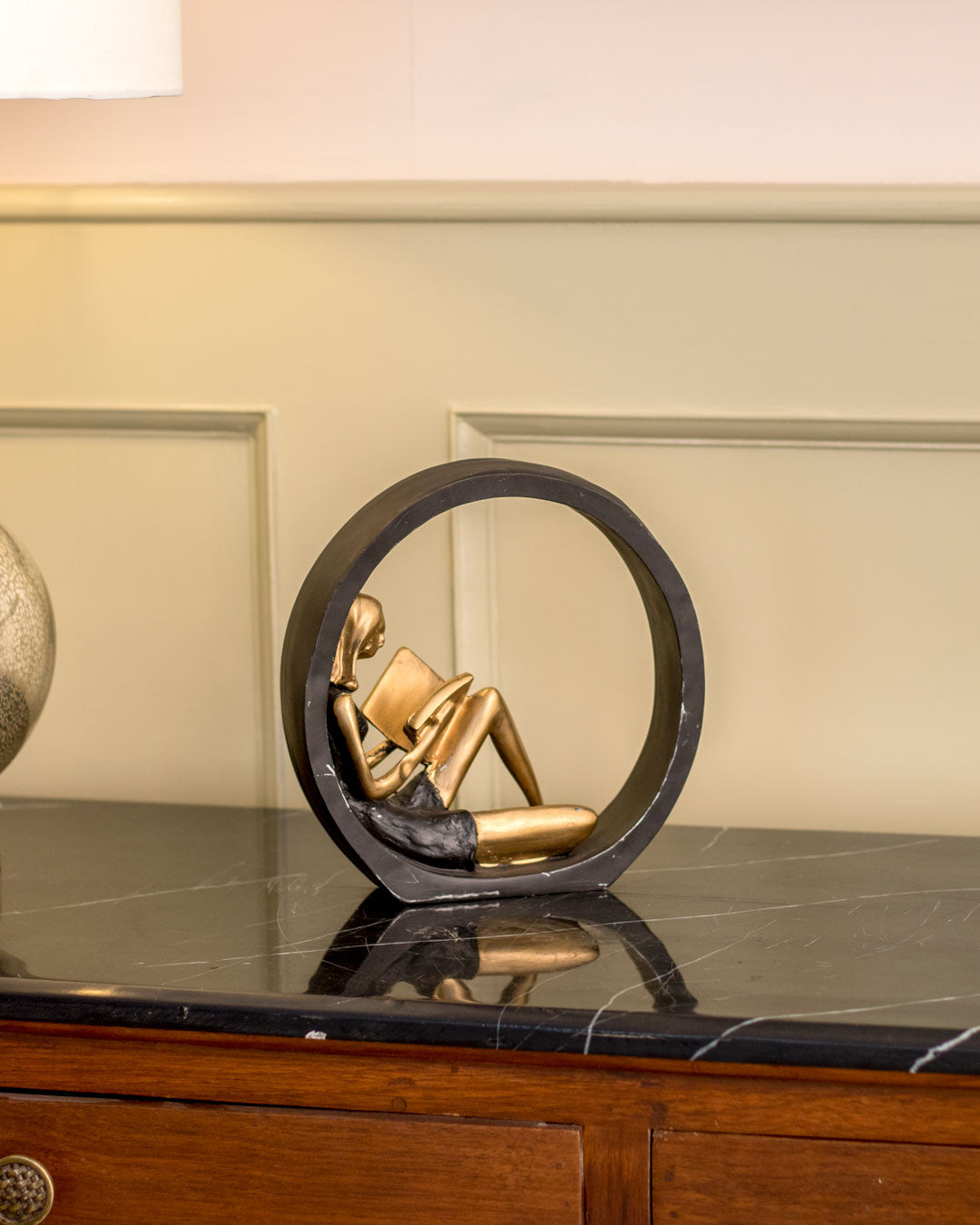 Lisslune | Reading Girl Statue