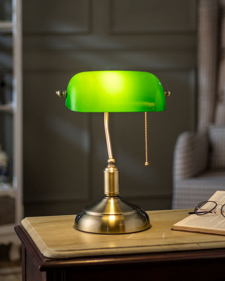 Lisslune | Classic Banker Lamp