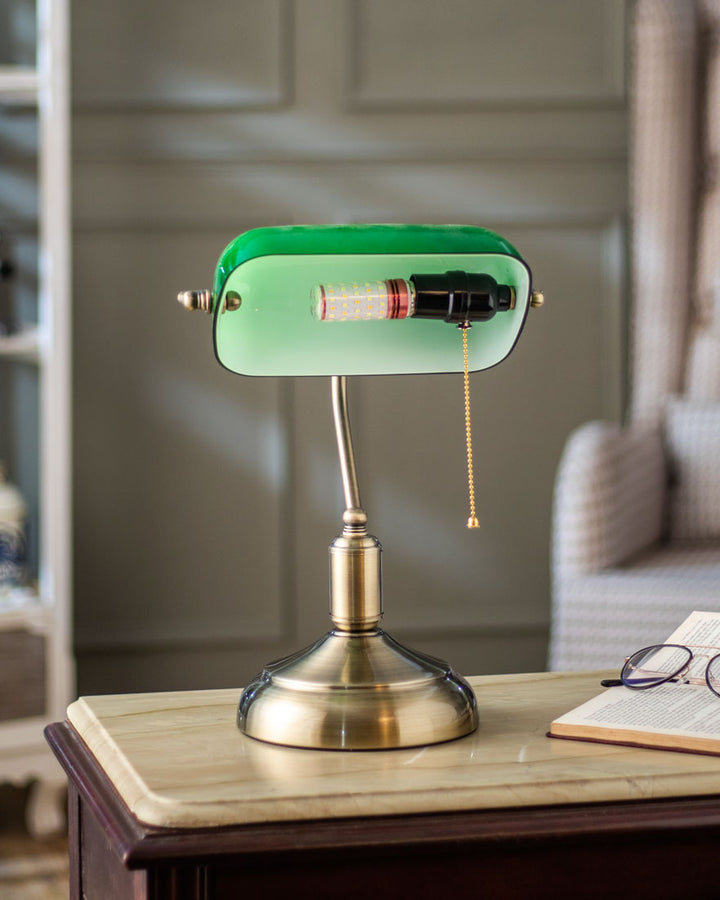Lisslune | Classic Banker Lamp