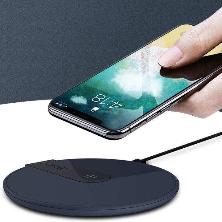 Lisslune | Fast Charging Wireless Charger, Support QC2.0/3.0, with Automatic Power Off and Intelligent Temperature Control, for Home & Office