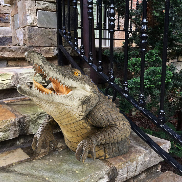 Lisslune | Garden Swamp Gator Statue