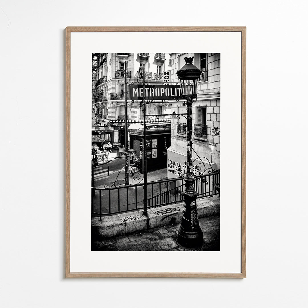 Lisslune | Black Montmartre - Paris Metro