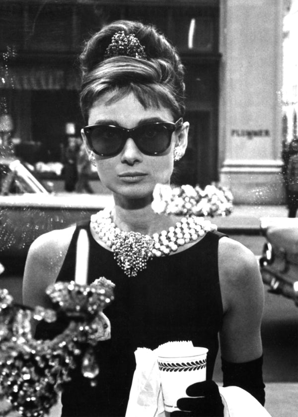 Lisslune | Audrey Hepburn in Breakfast at Tiffany Vintage-Photography.