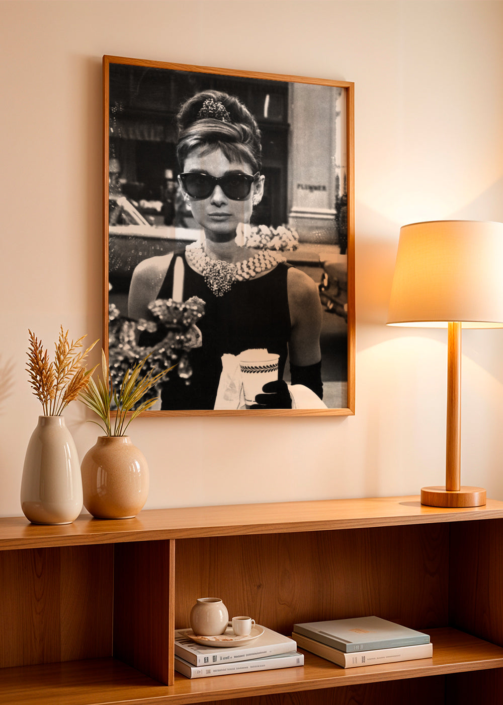 Lisslune | Audrey Hepburn in Breakfast at Tiffany Vintage-Photography.