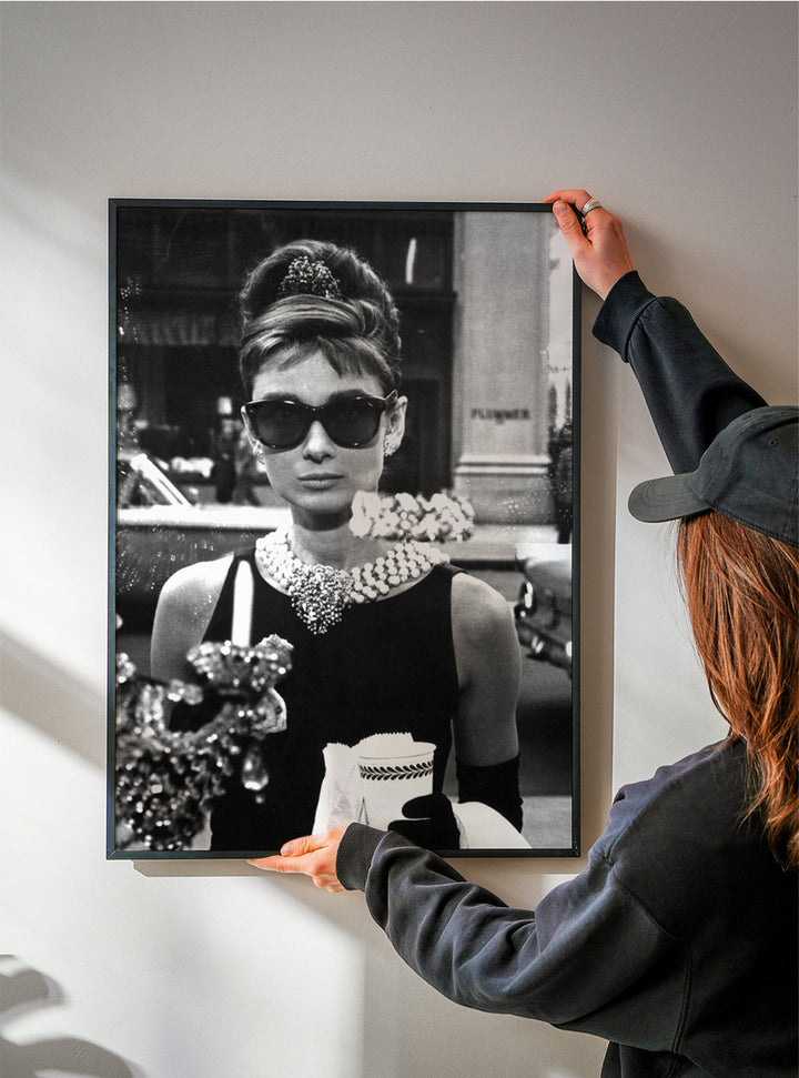 Lisslune | Audrey Hepburn in Breakfast at Tiffany Vintage-Photography.