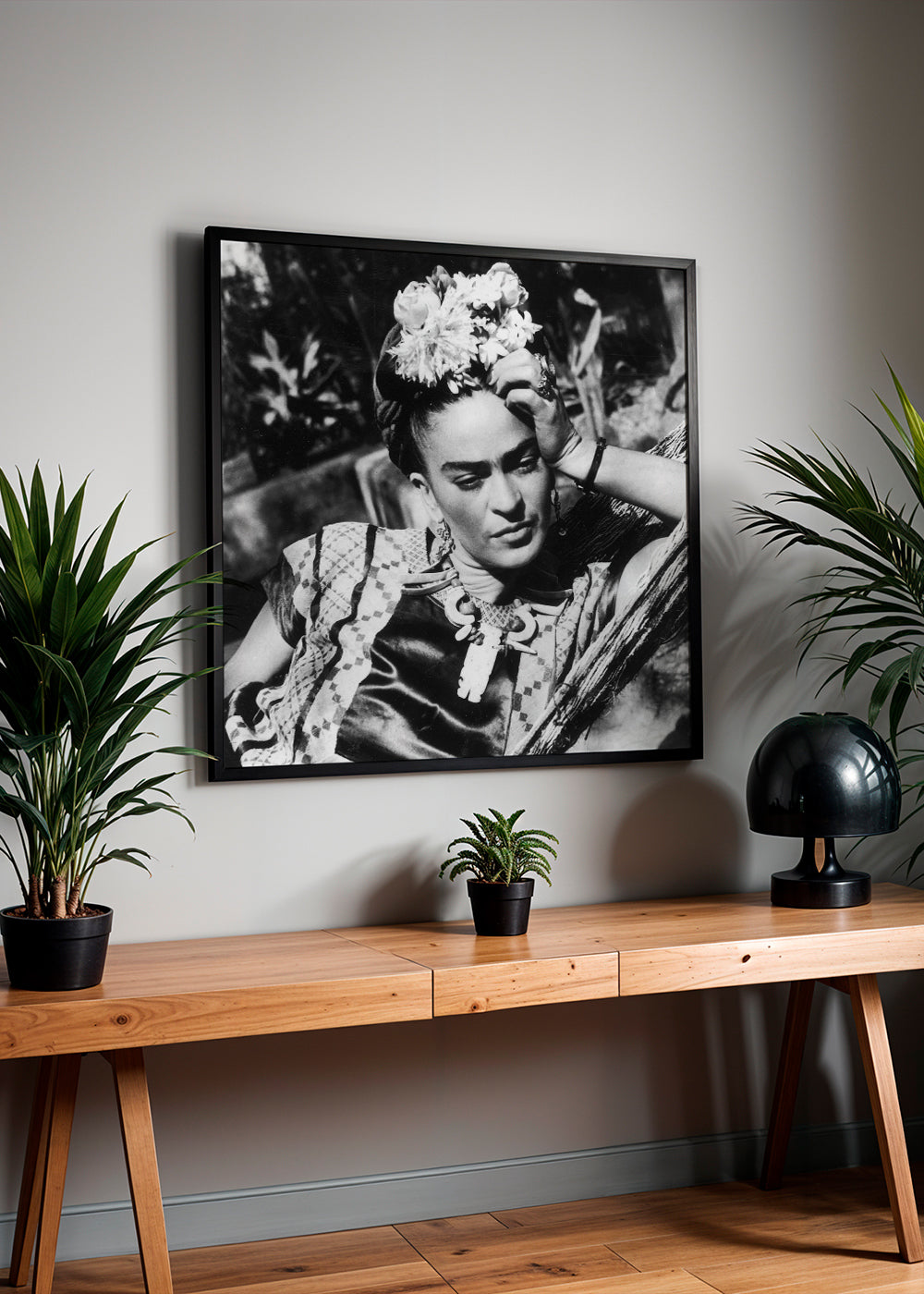 Lisslune | Frida Kahlo Vintage-photograph I - Square
