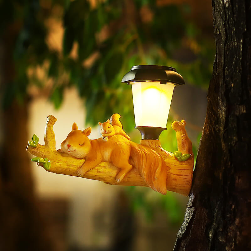 Lisslune | GlowSloth – Funny outdoor wall light with two sloths resting on a branch