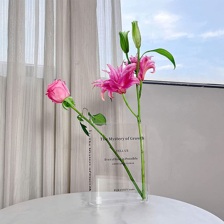 Lisslune | Book-shaped vase made of acrylic