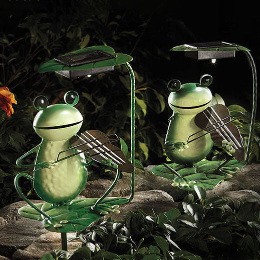 Lisslune | GardenFrog Solar-Powered Decorative Light – Playful Outdoor Floor Lamp
