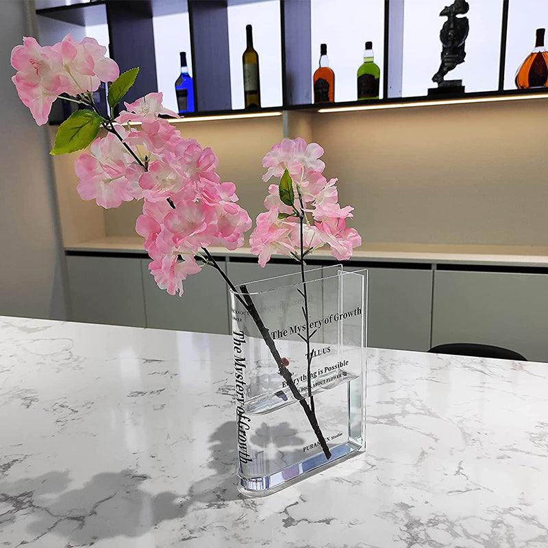 Lisslune | Book-shaped vase made of acrylic