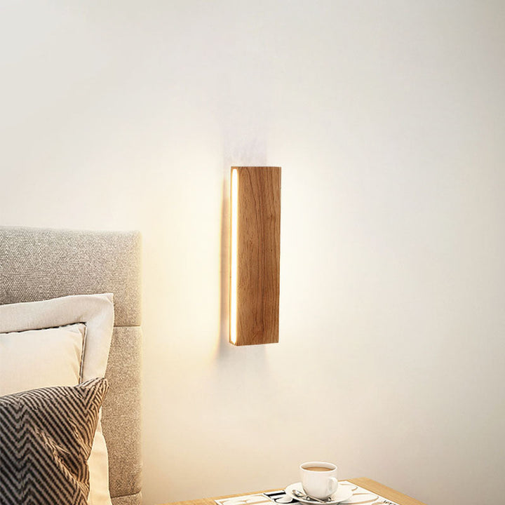 Lisslune | OakBeam | Minimalist Solid Wood LED Wall Light