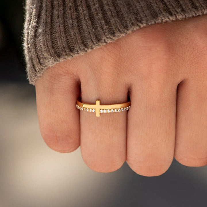 Lisslune | Never Quit Cross Ring