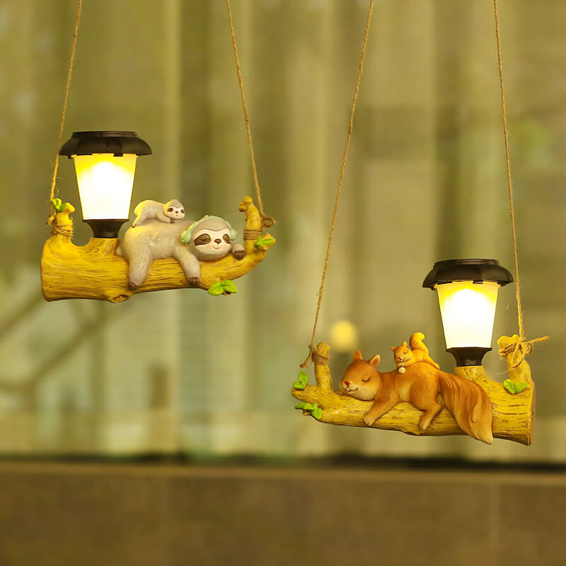 Lisslune | GlowSloth – Funny outdoor wall light with two sloths resting on a branch