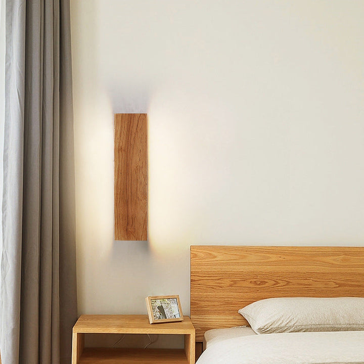 Lisslune | OakBeam | Minimalist Solid Wood LED Wall Light