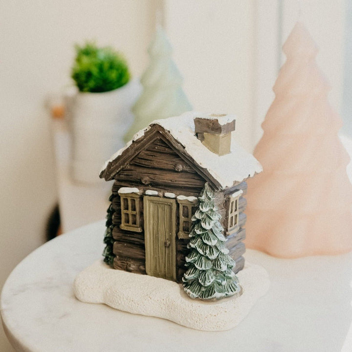 Lisslune | Log Cabin Snowy Winter Incense Cone Burner