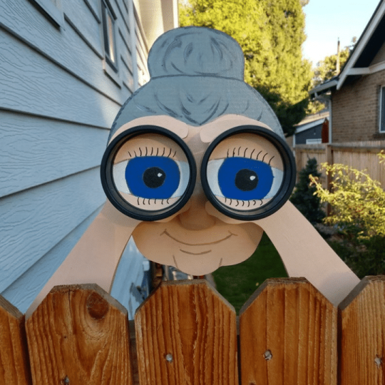 Lisslune | Fence Decoration Nosy Old Man and Lady Garden Yard Art