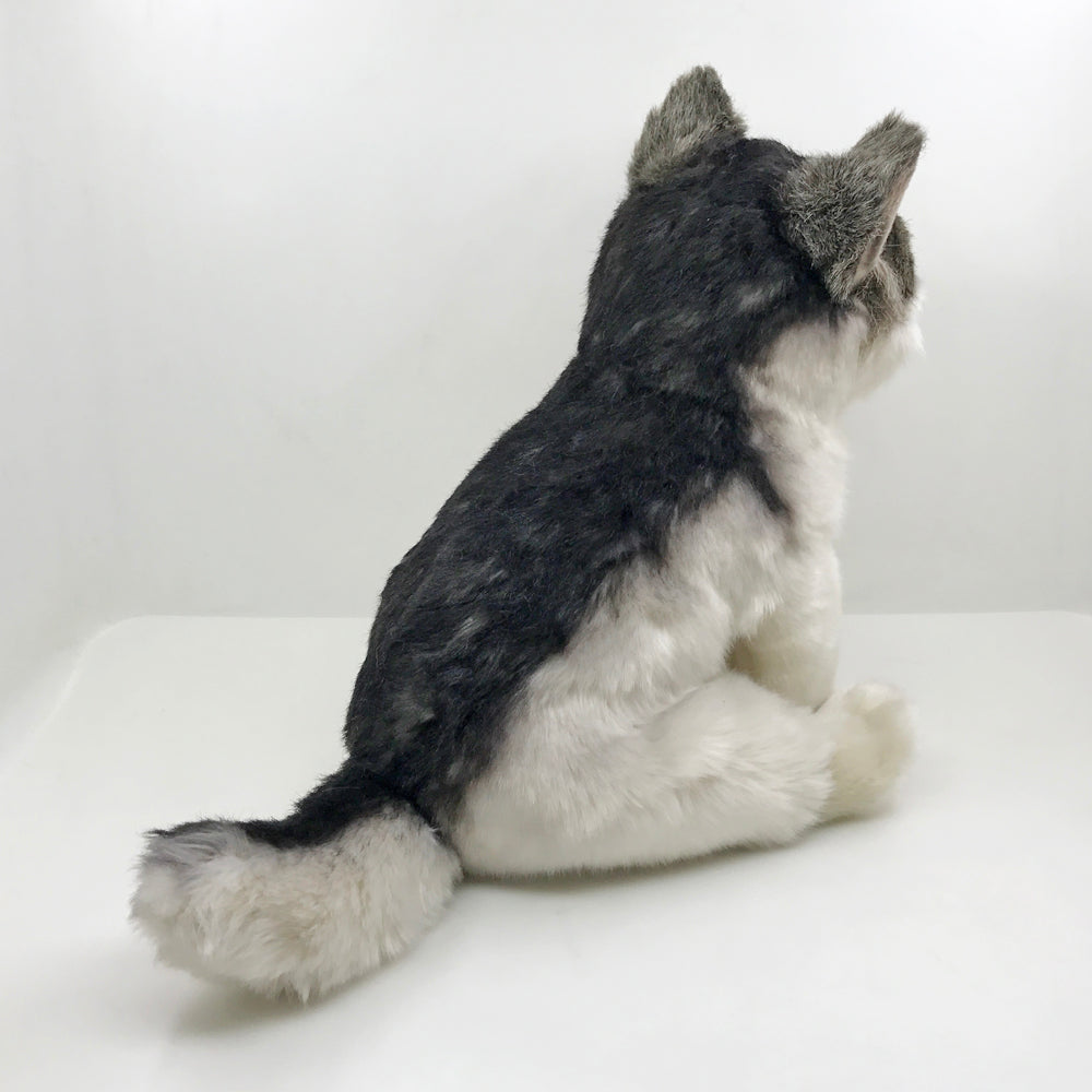 Lisslune | Gray Wolf Plush Toy