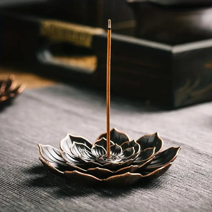 Lisslune | HarmonyGlow Lotus Incense Stick Holder