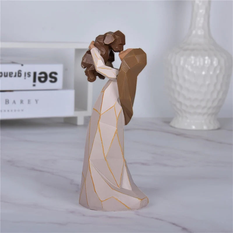 Lisslune | Angel of Friendship Dog Monument Figurine