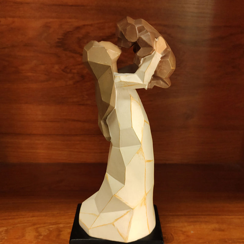 Lisslune | Angel of Friendship Dog Monument Figurine