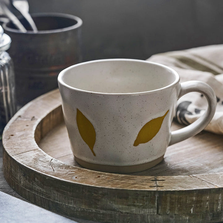 Lisslune | Mug with hand-painted leaves