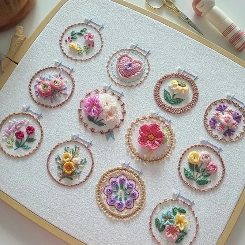 Lisslune | Small Flower Frame Embroidery Set