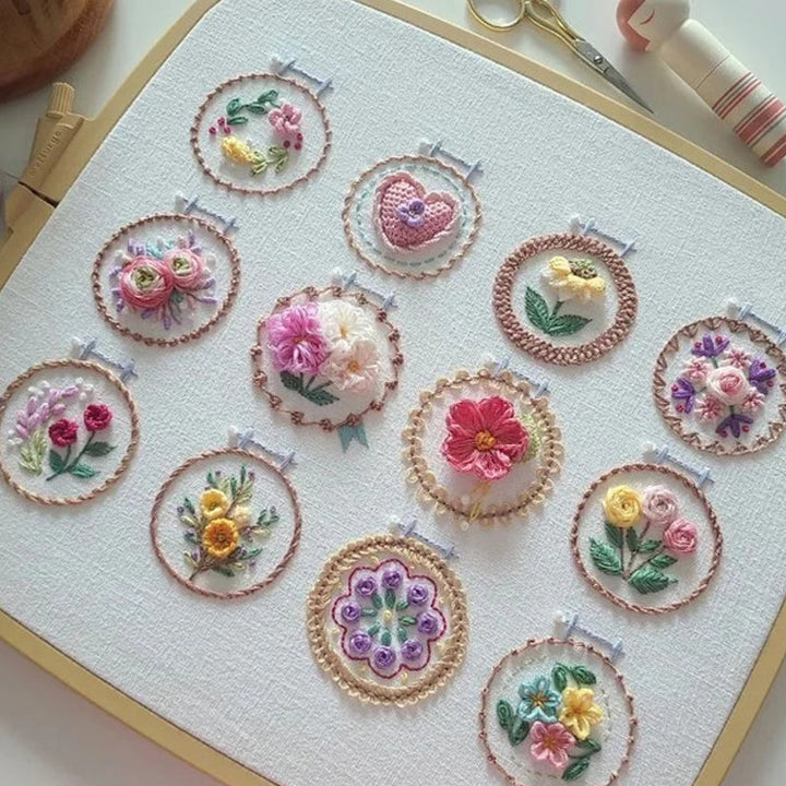 Lisslune | Small Flower Frame Embroidery Set