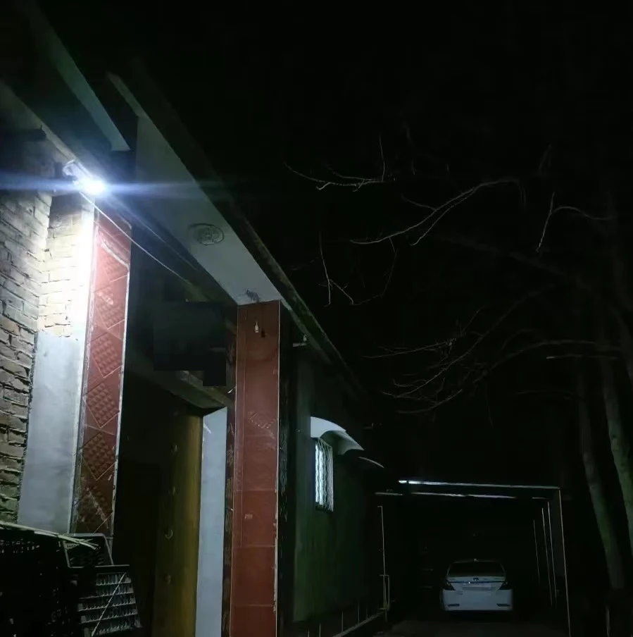 Lisslune | Camera-like Motion Sensor Solar Light