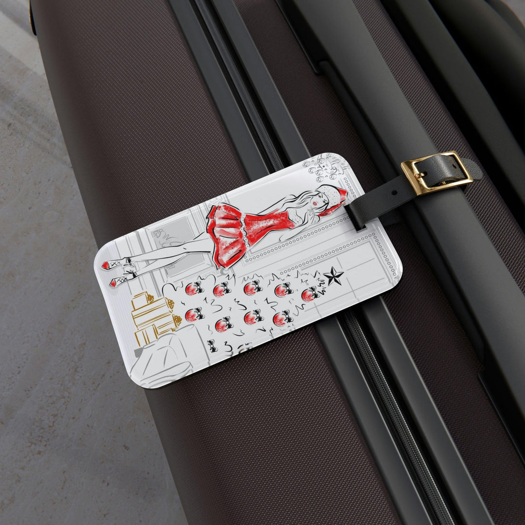 Lisslune | Elegant Winter Travel Label: Adjustable Accessory for the Fashion-Conscious Adventurer