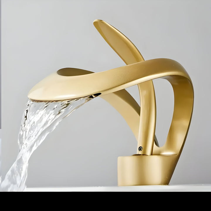 Lisslune | AquaGleam – Minimalist Bathroom Basin Tap