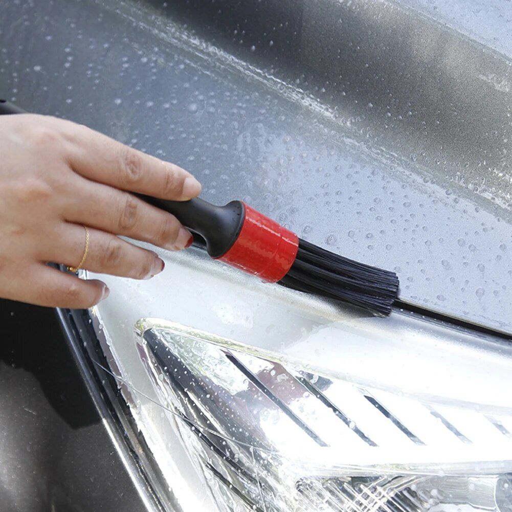 Lisslune | 5-piece car care brush set