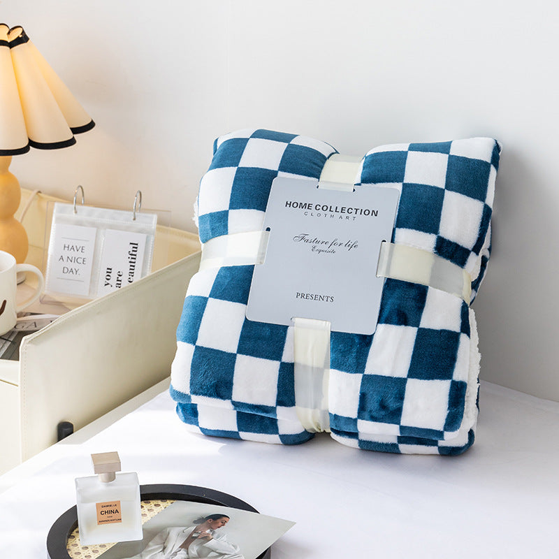 Lisslune | Stylish blanket in checkered pattern for your home
