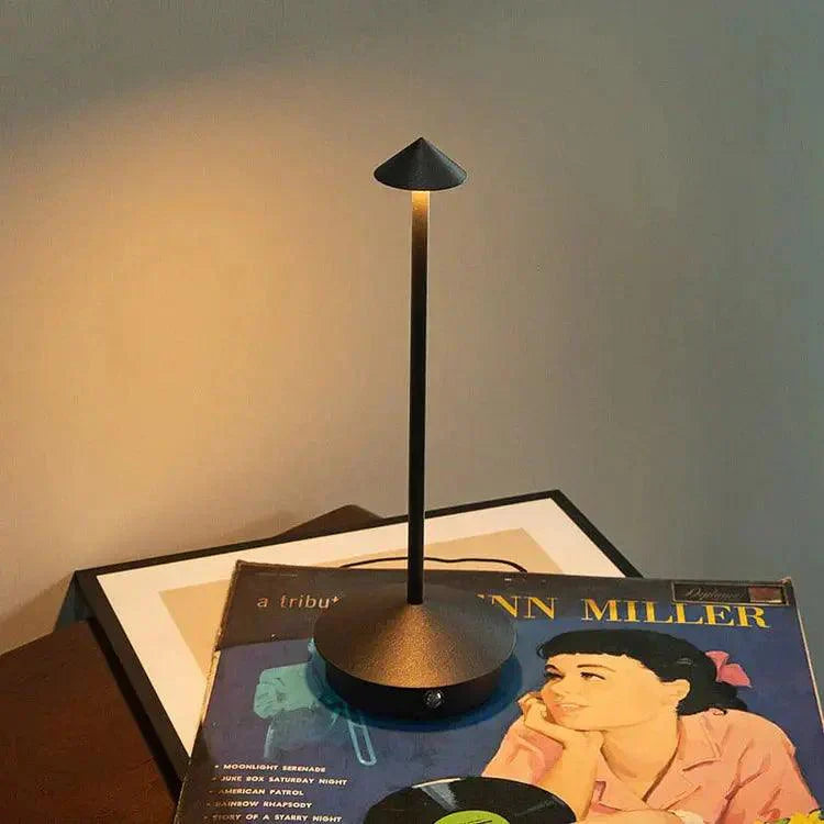 Lisslune | BeamLuxe - Sleek Wireless Table Light