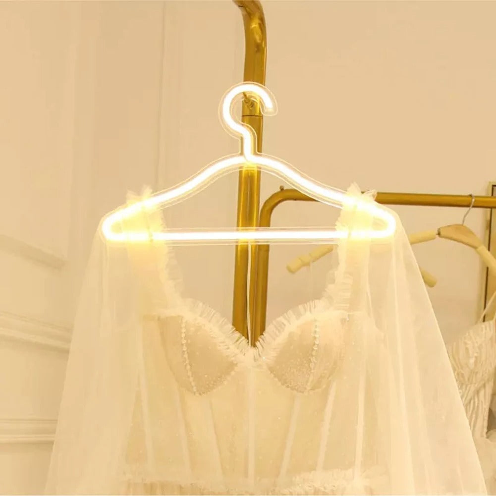 Lisslune | LumaHook – Stylish illuminated hangers for easy wardrobe navigation