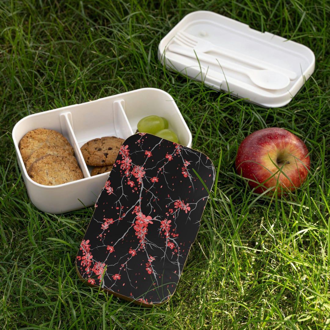 Lisslune | Personalized environmentally conscious Bento lunch box with elegant wooden lid and organizers