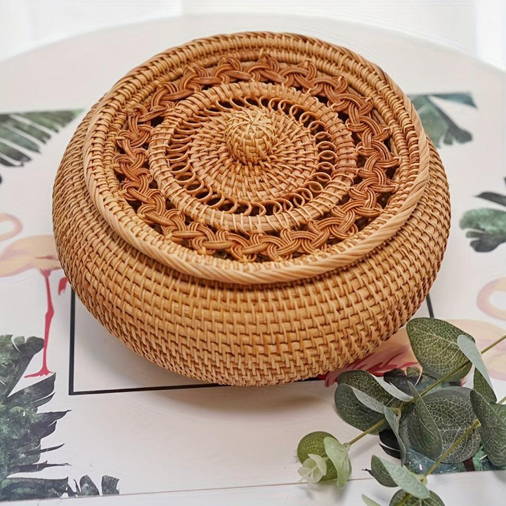 Lisslune | Chic handcrafted rattan storage basket with lid