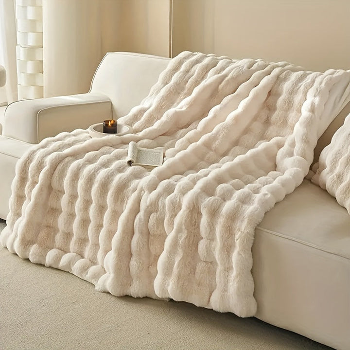 Lisslune | FleeceHaven - Luxuriously Soft Bubble Fleece Blanket for Relaxing