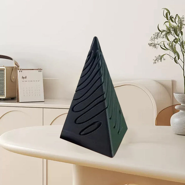 Lisslune | Impossible Pyramid Passage Sculpture