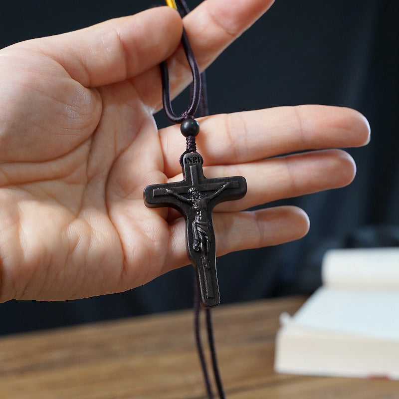 Lisslune | Jesus-Cross-Necklace made of Wood