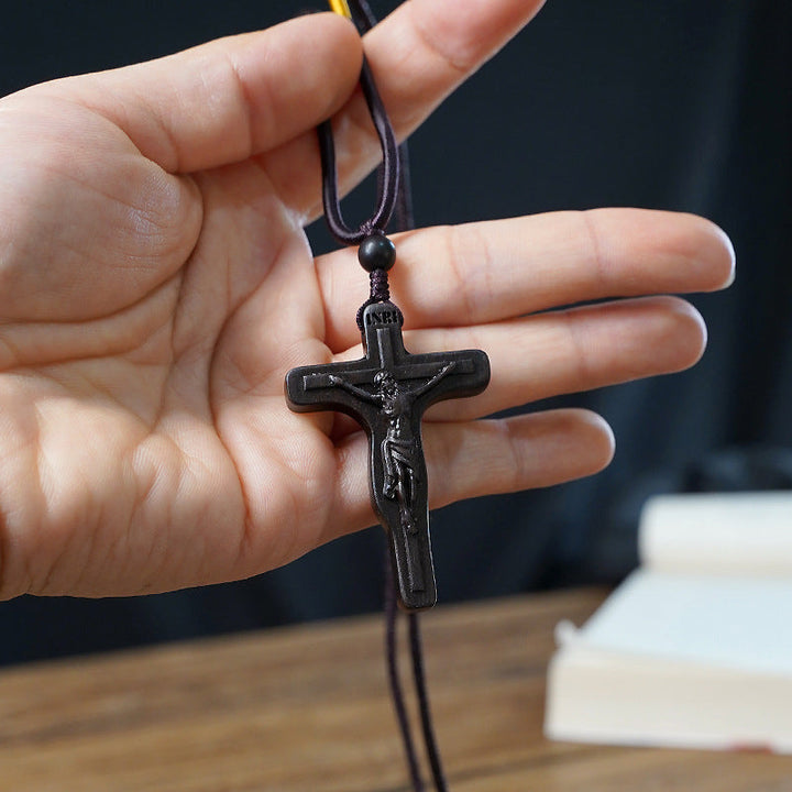 Lisslune | Jesus-Cross-Necklace made of Wood
