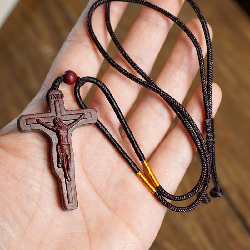 Lisslune | Jesus-Cross-Necklace made of Wood