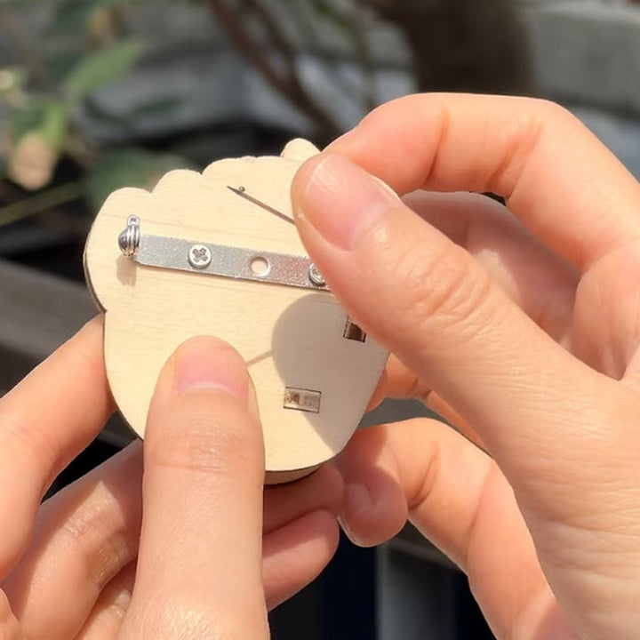 Lisslune | Funny Wooden Finger Brooch