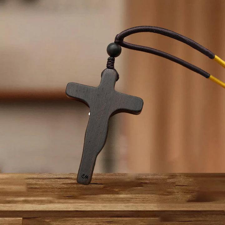 Lisslune | Jesus-Cross-Necklace made of Wood