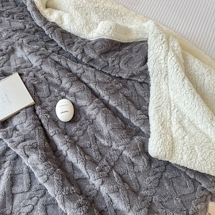Lisslune | CozyNest - Reversible Fleece Blanket for Fall and Winter