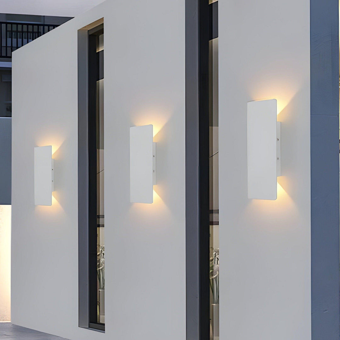 Lisslune | Light - Modern weatherproof LED wall lamp made of aluminum for outdoor use