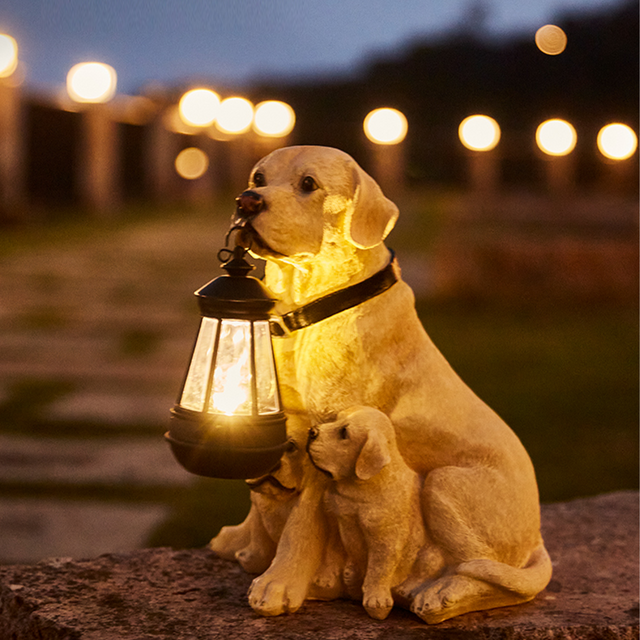 Lisslune | Playful Paws Solar Light