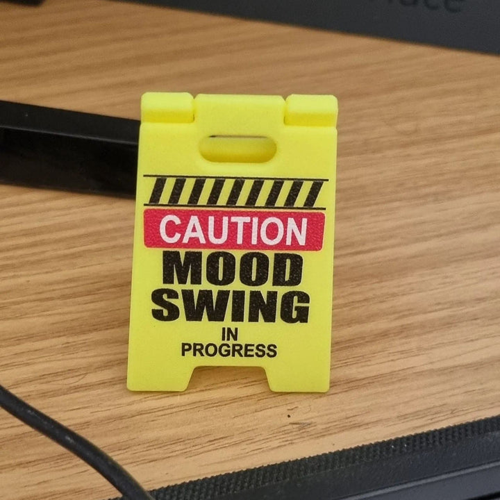 Lisslune | Funny Desk Hazard-Warning Sign